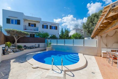 The exteriors are beautiful. There is a 4.8 x 4.7 m private chlorine pool with a depth of 1.4 m. You will have access to a private porch, an exterior shower and a terrace with BBQ. This house offers accommodation on two floors and 130 m2. There is on...