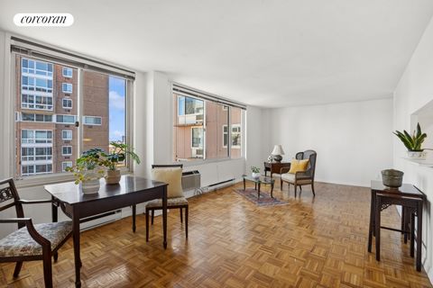 Welcome to apartment 575 Main Street, #1408. Nestled in the Island House Coop, this inviting residence offers a serene retreat from the hustle and bustle of city life, boasting a prime location on a high floor with captivating views of the Manhattan ...