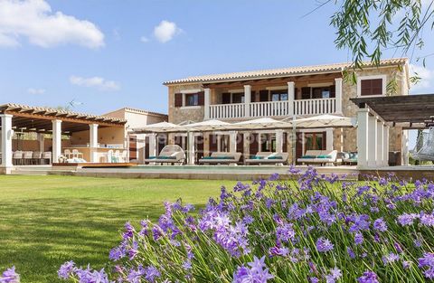 Stunning luxury country home with guest house in tranquil surroundings near Pollensa This is a most beautiful finca constructed and decorated to the very highest standards . One of the very best houses we have seen. Constructed in 2014 this finca is ...