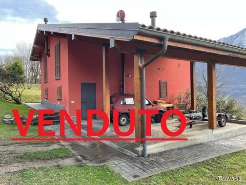 Ref. 2134 I: Carlazzo - Lake view Ticova Immobiliare offers for sale a contemporary house built on a large plot overlooking the lake that offers complete privacy. The house is divided into 2 separate living areas. The main house on the first floor co...