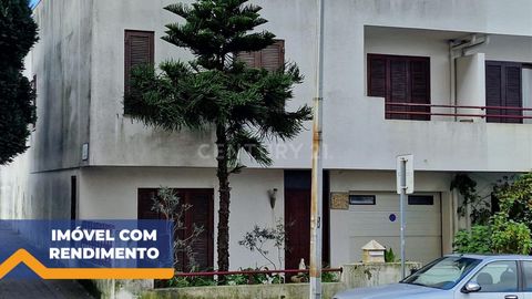 ## New rental with average yield of 5% ## Rented until 11/2024 3 bedroom house with an area of 144 square meters, located in Ermesinde, in the municipality of Valongo, district of Porto. Located in a quiet residential area, with good access to the ma...