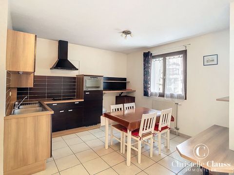 EXCLUSIVE - ANNECY-LE-VIEUX- Proximity IUT and SHOPS Furnished 1-room apartment with a surface area of 31.40m2 on the 3rd floor with elevator, which consists of an entrance with cupboard, a fitted kitchen open to a living room giving access to a balc...