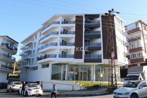 Готовые к заселению новые квартиры в Анкаре. Готовые к проживанию квартиры в Анкаре, Кечиорен, расположены в районе Баглум. Квартиры в востребованном месте отличаются доступной ценой. ESB-00056 Features: - Balcony - Lift