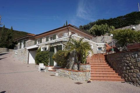 Exclusive property of recent building with swimming pool and with a wonderful view of the sea, surrounded by a garden of about square meters. 5000 planted with essence of the places. The 2 villas with magnificent sea view and greenery in a sunny posi...