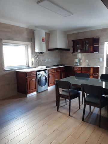 2 bedroom apartment in Figueiró dos Vinhos fully equipped, with furniture, various equipment, appliances and kitchen utensils. They have a garden, terrace, parking space, large patio. It is 30 minutes from Coimbra, 1 hour from Porto and 1.30 hours fr...