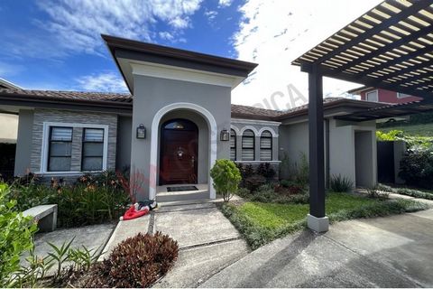 NEW PRICE! Luxurious 4-bedroom house for sale on the first floor located in Condominio Posada del Río, La Guácima, Alajuela, Costa Rica This cozy house was built in 2020, so it is practically new.  It has several spacious areas for the enjoyment of t...