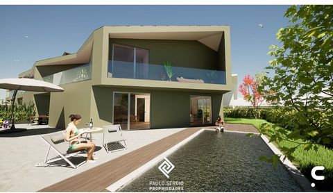 Fantastic housing complex in Canidelo, Vila Nova de Gaia, where the balance between the centrality of living in a large city and the enjoyment of large green spaces, characterize this development. Composed of 4 townhouses in private condominium, with...