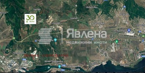 ID :124065 Terrain faisant face à 90 /quatre-vingt-dix/ mètres sur l’autoroute Hemus, sur les terres du village de Slanchevo, municipalité d’Aksakovo, région de Varna. Entrée en vigueur du DDP et du permis de construire pour la construction du site «...