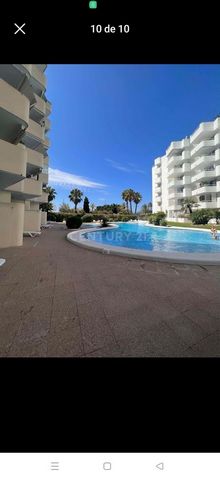 Dit charmante appartement met 1 slaapkamer en 1 badkamer op de begane grond in Marina Botafoc is de perfecte oase voor diegenen die willen genieten van de schoonheid van de mediterrane levensstijl. Dit appartement is bijna volledig gerenoveerd en lie...