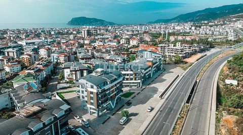 Gewerbeimmobilien zum Verkauf an einer Ringstraße in Alanya Oba Alanya, das Ferienzentrum in Antalya, ist ein ideales Gebiet für Investitionen in Gewerbe- und Wohnimmobilien in der Türkei. Der schöne Strand, die langen Sommertage, das Nachtleben, die...