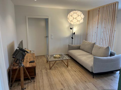 Charming Garden House for Short-Term Rent Property Description: Experience idyllic living in our modern, newly renovated garden house. Ideal for individuals who temporarily live in the city and appreciate both tranquility and nature. Features: The ga...