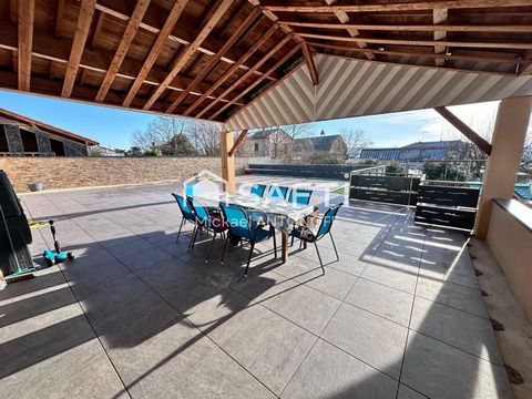 Maison de plain-pied de 173 m² avec piscine