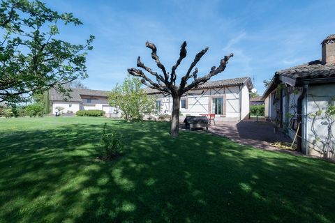 Dpt Saône et Loire (71), à vendre proche de Vonnas maison P7 de 265 m² - Terrain de 8 750,00 m²