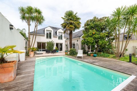 Maison à vendre 238m² NANTES (44)