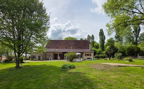 Maison à vendre 4 pièces 97 m2 dont 230 m2 de dépendances (71)