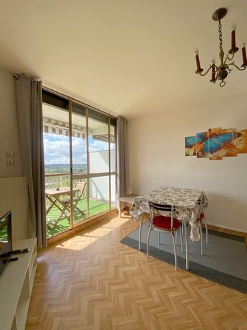 studio avec vue panoramique sur la Vallée du Cher