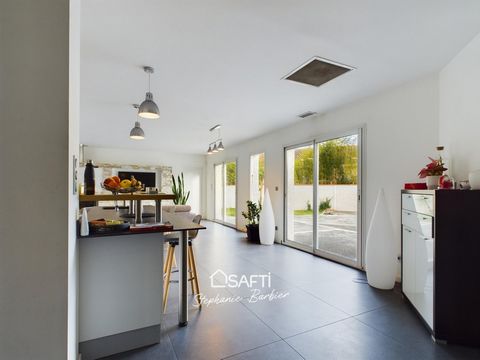 Magnifique Familiale 4 chambres, 1 bureau, piscine et garage !! Proximité Bus et accès rocade