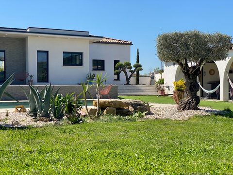 Maison à vendre proche d'UZES (30) Superbe villa contemporaine de plain-pied avec piscine, 4 chambres + potentiel 5e chambre