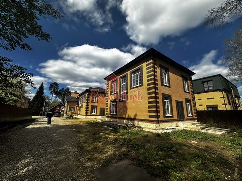 Арт. 102227584 Продается новый дом из кирпича г.Королёв, мкр.Текстильщиков! ОБ УЧАСТКЕ Участок под индивидуальное жилое строение, 4 сотки. Участок ровный, сухой. Построен новый двухэтажный дом 150 м2. О ДОМЕ ДОМ НОВЫЙ ИЗ КИРПИЧА под отделку + участок...