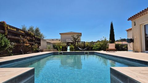 Dpt Gard (30), Poulx, maison P5 R+1, environ 130 m², terrain 505 m², piscine, garage