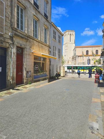 LA ROCHELLE, Centre-ville Appartement T2 rénové de 43m2