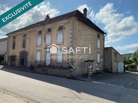 Maison de maître dans village calme