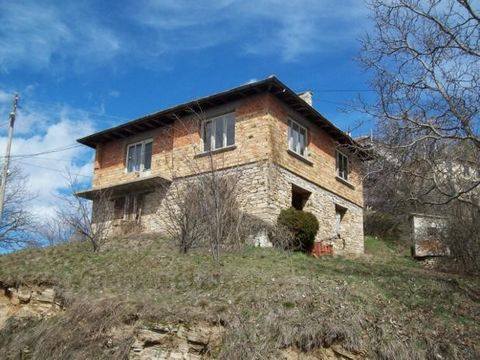 TEL.: ... ;0301 69999/WE OFFER YOU FOR SALE A TWO-STOREY HOUSE WITH A TOTAL BUILT-UP AREA OF 180 SQ.M. IN EINEM PLOT VON 1100 SQ.M. IN DER SCHÖNEN RHODOPE VILLAGE OF VERBINA. VON CHECKPOINT-ZLATOGRAD-TERMES-XANTHI UND LESS THAN 100 KM ZU DEN GRIECHIS...