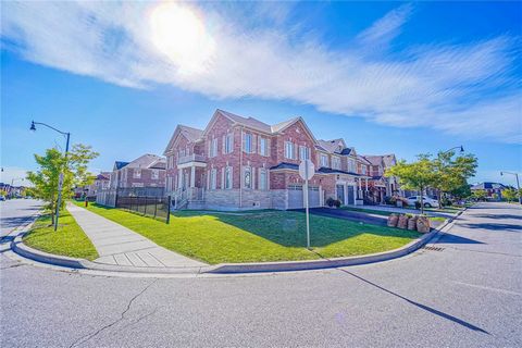 Large Corner Lot Royal Pine Home, The Silver Poplar Model (3000 Sqft.App). With 4 Bedrooms With 4 Baths. Master Bedrm 5Pc Ensuite And 4th Bedrm With 4Pc Ensuite, 2 Other Bedrms Share 4Pc Jack And Jill With Double Sink. Main Floor Covered With Hardwoo...