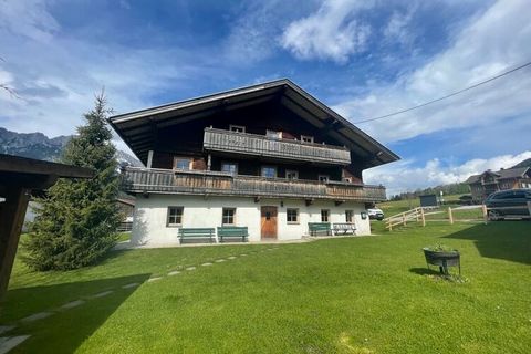 In the romantic XXL farmhouse with a beautiful view of the Wilder Kaiser, you can forget everyday life. You live on the outskirts between Söll and Scheffau, just a few kilometers from the Kufstein-Kiefersfelden border (703 meters above sea level). Wi...