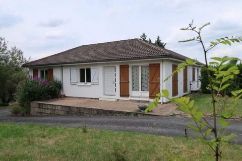 Living area: 140 m2 + full basement Bedrooms: 5+ Land: 1400 m2 adjoining Land tax: 906 €/ years The ATTEGIA agency offers EXCLUSIVITY this beautiful detached bungalow, built on one level over a full basement. This large house comprises 2 parts:  The ...