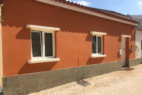 Located in the quaint village of Barao de Sao Joao and just a short drive from both Lagos & Praia da Luz the house offers number of options. As a large family home, a guest house or as it is now an HMO. With a huge shortage of accommodation for worke...
