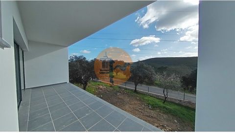 Magnificent villa with 4 bedrooms, modern architecture, in the final stages of construction, with quality finishes just 5 minutes from Loulé! House on a plot of 1585m2, 5 minutes by car from the center of Loulé, 20 minutes from the beach, Golf de Vil...