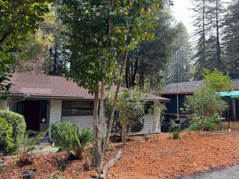Sunny location of Felton amidst towering redwoods and creekside setting on private cul de sac 3-4 homes. Minutes to Felton and 10 minutes to Santa Cruz. Easy commute. Property offers relaxing setting. Full back deck to listen to creek. Side yard for ...