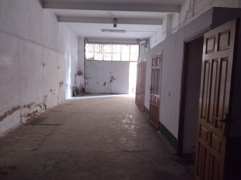 This industrial is at , 28019, madrid, . It is a industrial that has 134 m2 and has 2 rooms and 1 bathrooms. It has access from street.