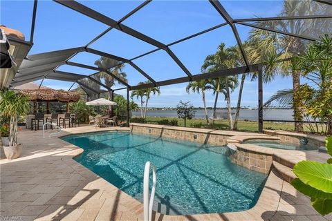 IMMEDIATE GOLF MEMBERSHIP! Escape to tropical serenity in the coveted Quarry! Walk into your new home with captivating and expansive water views of the shimmering lake. This gem is tucked away on an oversized lot in a cul-de-sac. It is move-in-ready ...