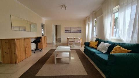 Entire apartment with 2 bedrooms 100 meters from Universidade Nova SBE Carcavelos Apartment with entrance hall; 2 bedrooms; 1 bathroom; kitchen and living room. Available for full rental and from end of May-22 Total useful area of 71 m2, this apartme...