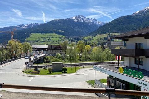 Welcome to our spacious 140 m² apartment on the 2nd floor in Niedernsill! This cozy accommodation is the ideal base for your exploration of the Austrian Alps, whether you want to race down the slopes in winter or enjoy the refreshing lakes in summer....