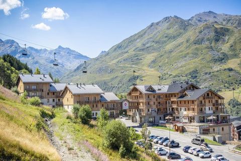 Résidence Le Coeur des Loges is a stylish and luxurious résidence with modern and comfortably furnished apartments. A couple of larger, connected chalets house numerous apartments of different sizes. All is built in local style and exudes class with ...