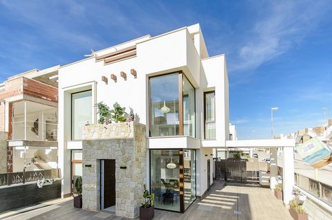 NEW VILLA IN PLAYA HONDA(LA MANGA)~ ~ 3 Bedroom / 2 bathroom villa with private pool and solarium, Located on a plot of more than 400 m2 and 1 km from the Mar Menor beach in Playa Honda, with all services around.~ ~ Close to the famous La Manga golf ...