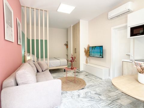 Situated on the ground floor, this studio is very bright and perfect for anyone looking for a work station solution just a few steps away from the beach. The studio is well equipped providing maximum comfort for a short- or long-term rental. You can ...