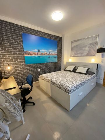 This is a Studio Apartment next to the famous pedestrian street Paseo Las Canteras. Amazing very strategic and central location on the street Calle Alfredo Jones 41. Very fast Wi-Fi fiber line. 38 square meters, comfortable double bed, fully equipped...