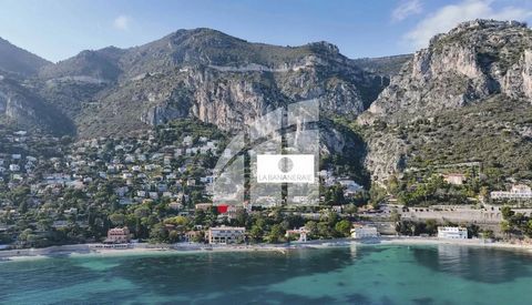 Eze Bord de Mer - Exceptional Location - 3 minutes walk from the beach and less than 10 minutes from Monaco. Within a new residential complex, constructed on the site of the former Hôtel-Relais in Èze, this splendid 2-bedroom apartment, featuring a g...