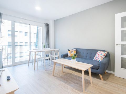The Apartment Lively and elegant apartment decorated in vivid colors with a beautiful balcony to seat outside. Recently renewed and fully equipped (brand-new furniture and appliances) is the place to stay for a wonderful Barcelona’s time, only a few ...