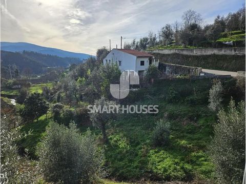 1+1 bedroom villa with patio and land with 1,092m2, next to the river. The building is spread over 2 floors: - The 1st floor is accessed from the patio by an exterior staircase with a porch to the living room, large. From here you can directly access...