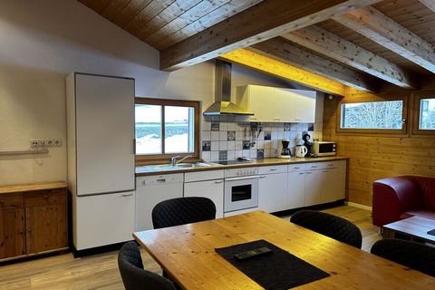 Este moderno apartamento para un máximo de 5 personas está situado en una casa de vacaciones independiente en Sankt Gallenkirch-Gortipohl en Vorarlberg, directamente en una de las zonas de esquí más grandes de Austria, la estación de esquí de Silvret...