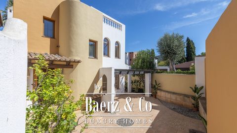 This comfortably renovated villa is located in one of the most sought-after residential areas of Santa Ponsa, namely in 