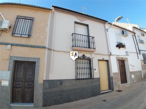 This 3 double bedroom 2 bathroom townhouse is located in the popular town of Rute, in the Cordoba province of Andalucia, Spain, famous for its factories that make Christmas sweets, Anise and typical Andalusian drinks. This property is close to the ci...
