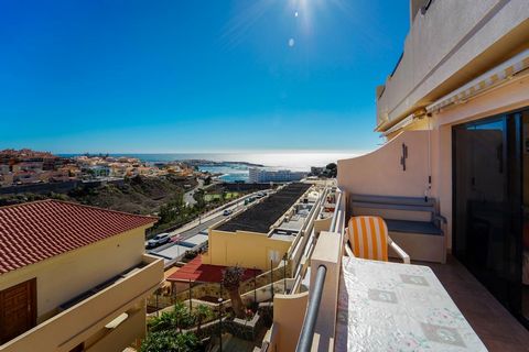 Great opportunity to acquire an apartment in a well-known complex located in the Patalavaca area. Mirapuerto offers unobstructed sea views and a low community fee, the perfect balance between living in comfort whilst enjoying the coastal lifestyle. A...