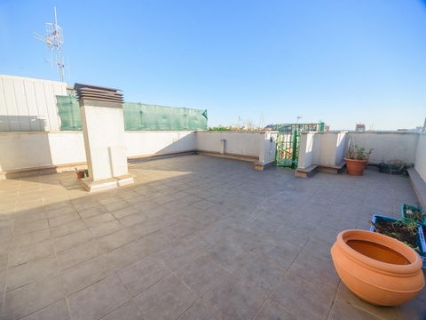 1. Penthouse Apartment in Calafell area → Calafell Poble, 84 m. of surface, 42 m2 of terrace-solarium, 150 m. from the beach, 2 double bedrooms and a single room, 2 bathrooms, semi-renovated property, equipped kitchen, southeast facing, stoneware and...