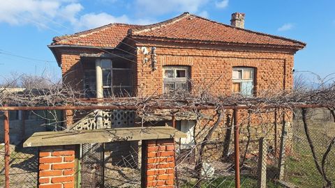 Massive house of stone and brick with yard 1100 sq.m in the village of Ognen 60 km from Burgas. The house has an area of 90 sq.m., there is water, three-phase electricity, a well and outbuildings. Panoramic views can be enjoyed from the courtyard. Th...